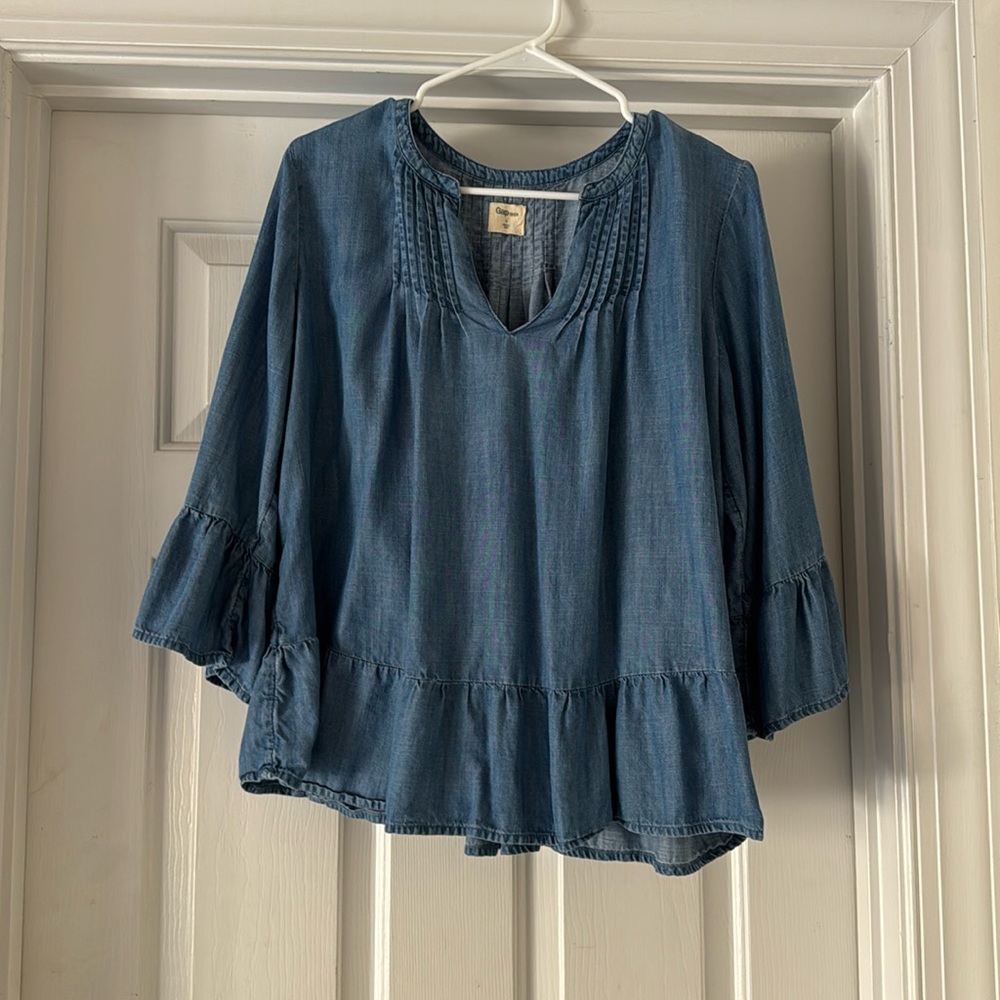 GAP chambray top